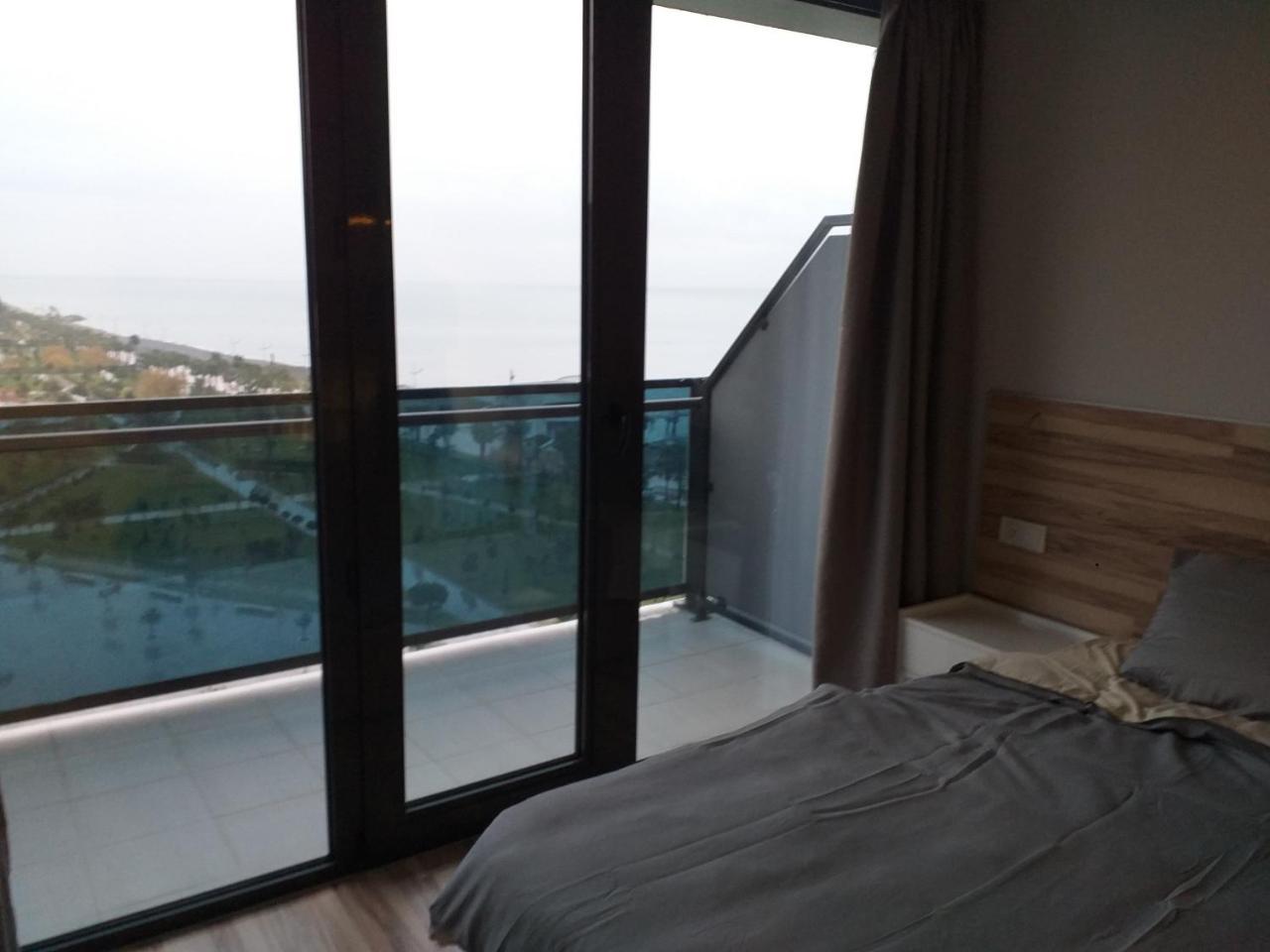 Batumi Beach Tower Exterior photo